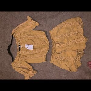 NWT AE yellow set. Shorts size M. Top size XS